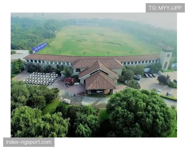 为提升夏季比赛条件，格拉纳达等四家俱乐部申请安装球场冷却系统获初步批准